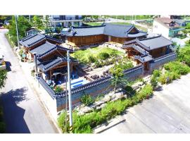 Choongcheong Danyang Gayeondang Hanok Minbak，位于丹阳的酒店