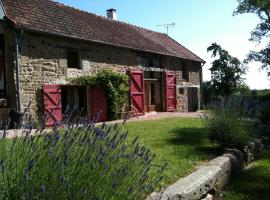 Fermette rénovée avec charme, 4 chambres, jardin, poêle bois, internet, animaux acceptés - FR-1-489-246，位于Beaune dʼAllier的酒店