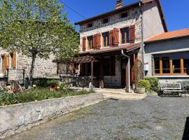 Gîte spacieux avec jardin, animaux admis - FR-1-489-568，位于Laprugne的酒店