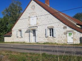 Maison rénovée en campagne avec jardin privé et tout confort, près de Vichy - FR-1-489-381，位于Rongères的酒店