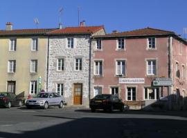 Maison en pierres rénovée avec patio, proche Vichy, 3 chambres, BBQ, TV, Wifi, animaux bienvenus. - FR-1-489-191，位于Ferrières-sur-Sichon的酒店