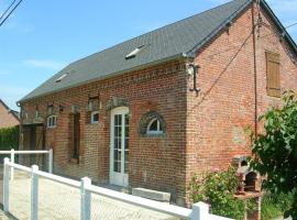 Maison de plain-pied avec jardin clos, proche Haras du Pin et Mémorial de Montormel, animaux acceptés - FR-1-497-191，位于Saint-Pierre-la-Rivière的酒店