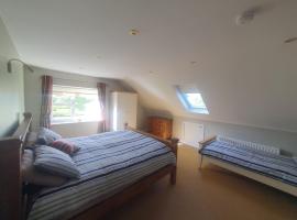 Room 5 - Anglers Rest Carrick，位于香农河畔卡里克的酒店