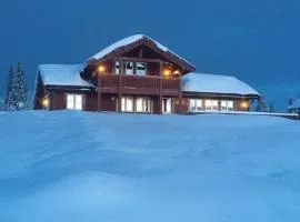 Modern Cabin With Views In Lygna