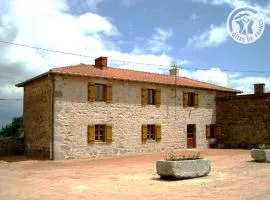 Gîte isolé et paisible aux Monts de la Madeleine avec animaux admis - FR-1-496-100