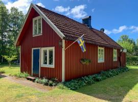 Family-Friendly Cottage Near The Sea In Ugglarp，位于Heberg的酒店