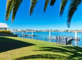 Dog Friendly Home With Canal Views