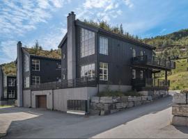 Modern Apartment At Strandafjellet Ski Resort，位于斯特兰达的酒店