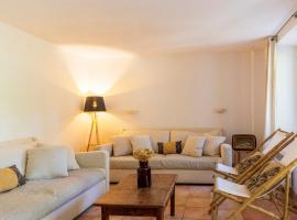 Large Countryside House Near Cotignac，位于Pontevès的酒店