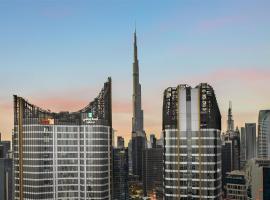 Embassy Suites By Hilton Dubai Business Bay，位于迪拜的希尔顿酒店