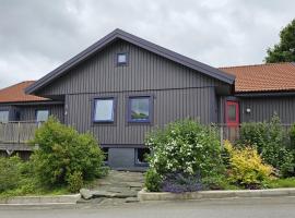 Apartment in Stocken, sauna & boat, 250 m from the sea，位于埃勒斯的酒店