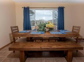 Remodeled Mountain Retreat with Hot Tub and Scenic Views Near Trails in Lander, Wyoming