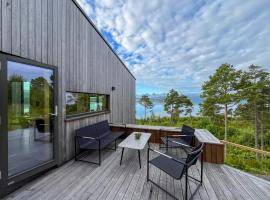Architect-Designed Cabin With View In Molde