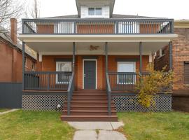 Family-Friendly 6-Bedroom Home Near Downtown