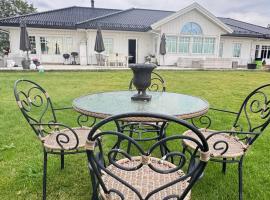 Villa Castillo，位于Klofta的酒店