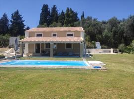 Private Villa Maothis，位于科孚镇的别墅