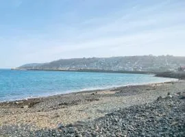 Salty Cottage