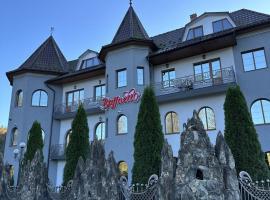 Raffaello，位于Rostoki的酒店