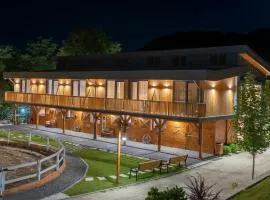 Ecvestria Chalet