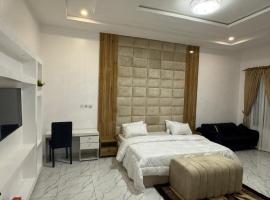 Prem Kunj Apartments，位于Ikota的酒店