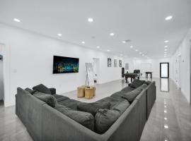 Lux Modern 4BR Villa with Pool in Miami，位于迈阿密的酒店
