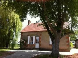 Maison rénovée avec jardin, animaux acceptés, climatisation, parking - FR-1-489-36