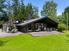 Nice Home In Blåvand With Wifi