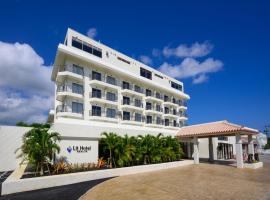 Lit Hotel NAKIJIN，位于今归仁村的酒店