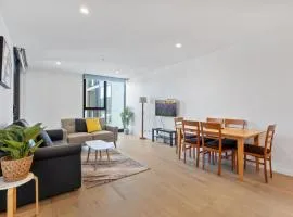 Sleek 1-Bed Canberra Flat with Gym & Sauna Access