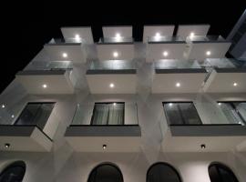 Central O & S Hotel，位于卡萨米尔的酒店