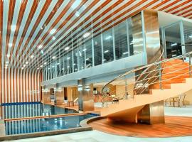 Grand Metro Hotel Tasikmalaya，位于打横的酒店