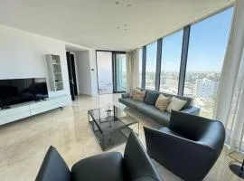 Wealthystays Downtown Parkside Residence