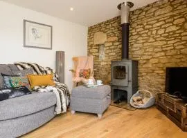 Barn End - Uk32694