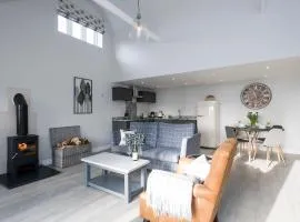 The Cowshed - Uk10354
