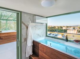 Grypes Deluxe Complex，位于爱琴娜岛的带热水浴缸的酒店