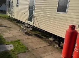 Lovely Dog Friendly 8 Berth Caravan At Sunnydale, Lincolnshire Ref 35197S