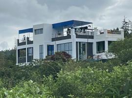 Elmadel Coffee Gardens 5Bedroom Villa Mua Hills 50kms from Nairobi，位于马查科斯的酒店