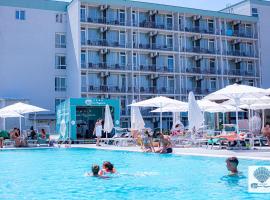 Hotel Carmen Azzuro，位于维纳斯的酒店