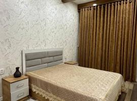 Spacious 3-Room Apt，位于苦盏的酒店