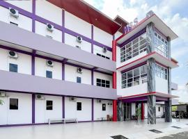 RedDoorz Syariah at Humaira Stay Tabalong，位于丹戎的酒店