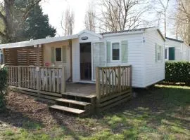 Mobil-home équipé pour un séjour au vert avec piscine