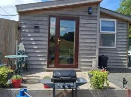 The Hut B & B