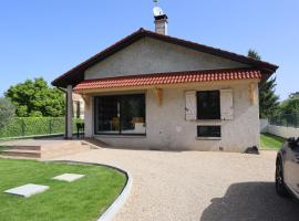 Belle Maison, calme avec parking，位于Loyettes的酒店