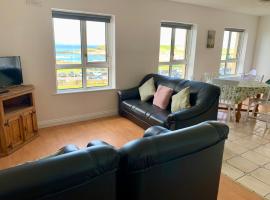 4 Peak Apartment - Sea View，位于班多伦的酒店