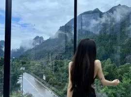 张家界且慢小宿