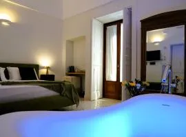 Palazzo Sozzi Luxury - ANTICO SPLENDORE nel CUORE di OSTUNI