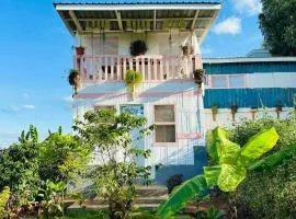 Elmadel Coffee Gardens 3Bed Rustic Wooden House