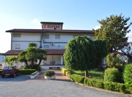 L' Espero Hotel，位于San Giorgio a Liri的酒店