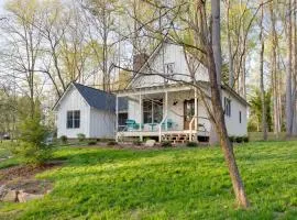 Enchanting Andersonville Home Steps to Norris Lake