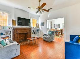 Beautiful, Spacious and Relaxing Shreveport Home，位于什里夫波特的酒店